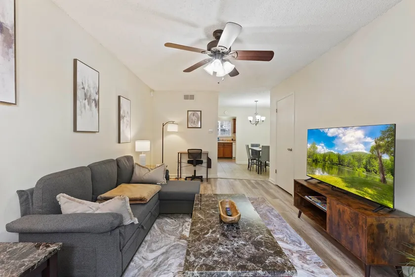 Tiger Townhouse at LSU minutes from downtown - Image 1
