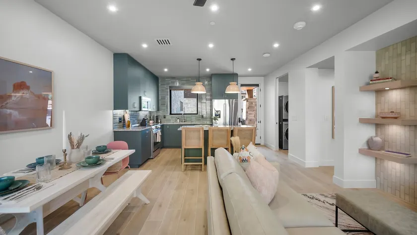 Montclair Zion –Luxury Modern 1BR Villa with Patio - Image 1
