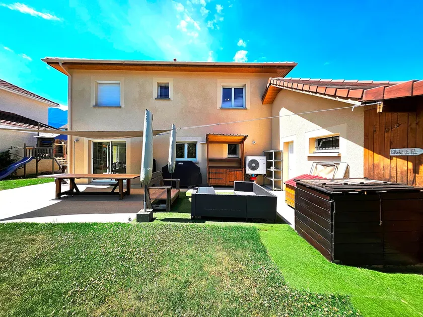 Super-equipped with outdoor kitchen, air conditioning - Image 1