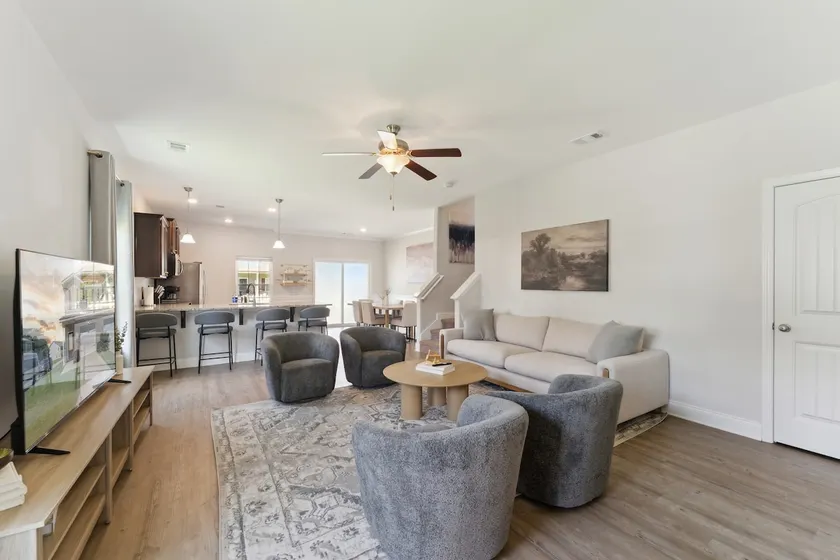 Modern 3BR • Pool • Gym • Pickleball • Airport - Image 1
