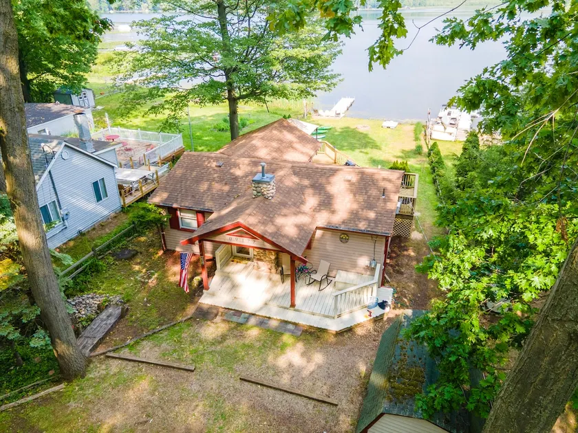 Cozy 2 bedroom cottage with fireplace - Image 1