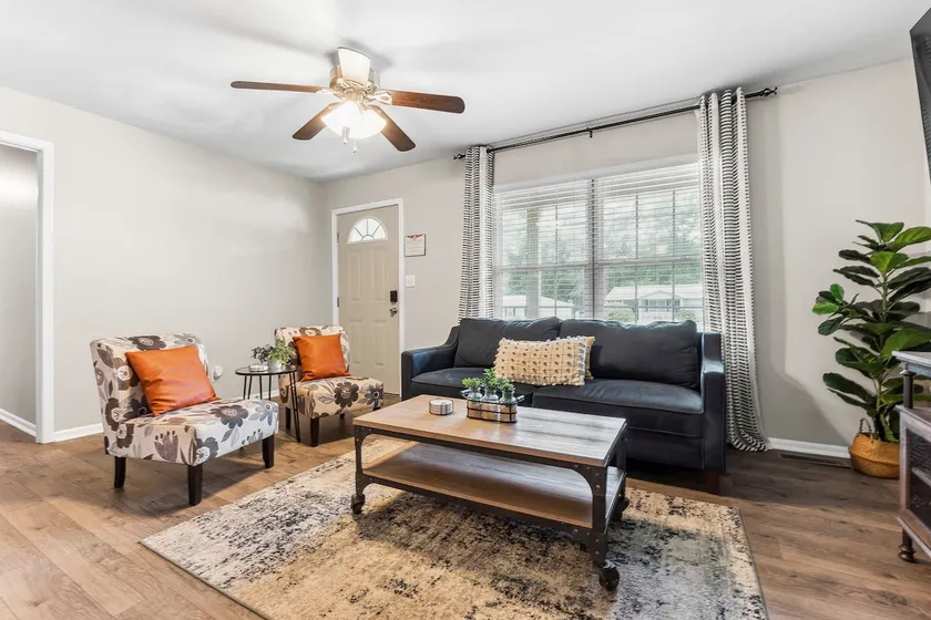 Bright & Spacious w/ Fast Wi-Fi - Image 1