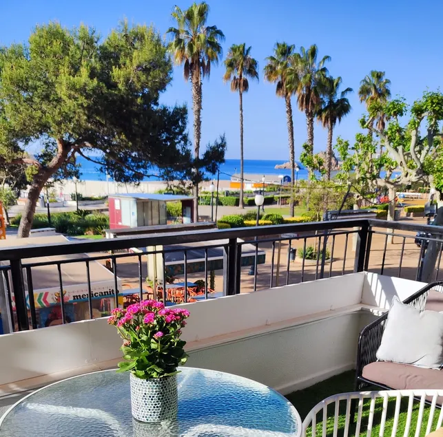 SeaHomes Vacations - Seafront Mediterranean Ap & PKG - Image 1
