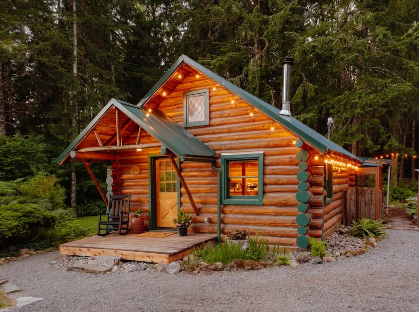 Ranger's Trailhead Cabin w/ Hot Tub - Image 1