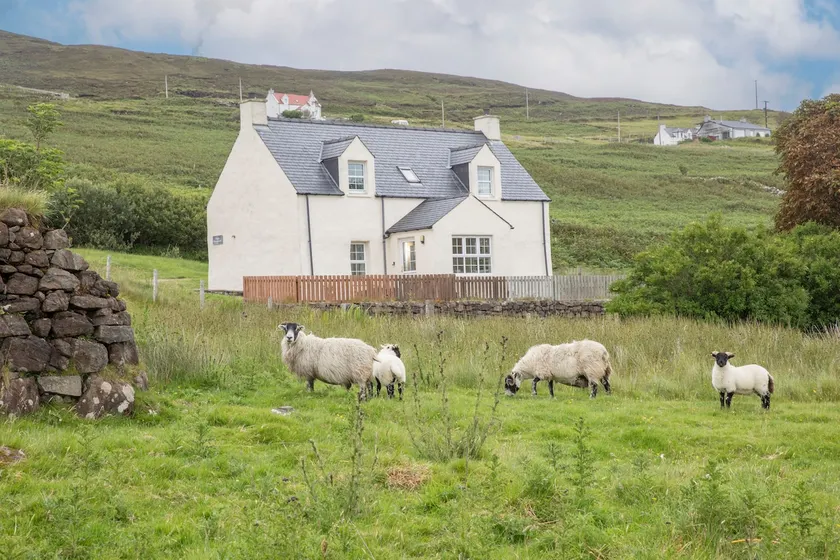 Charming Isle of Skye Holiday Cottage, Glendale - Image 1