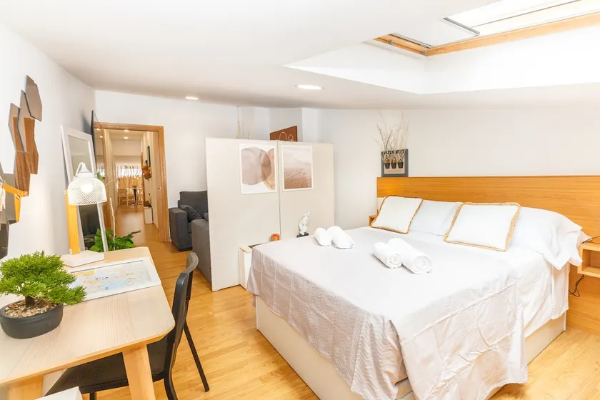 Apartamentos Coruña VIP Centro · Beach and Downtown. - Image 1