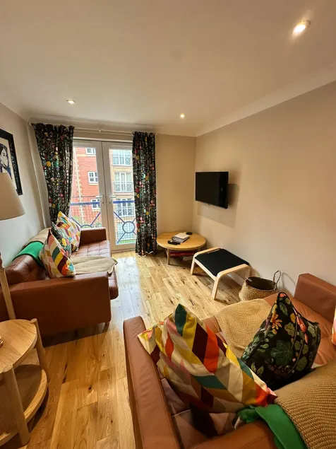 Flat in Swansea Marina - Image 1
