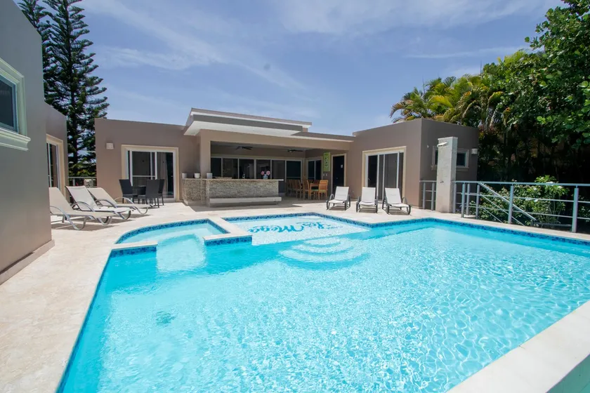 Caribbean Paradise • 5BR Villa w/ Pool & BBQ - Image 1