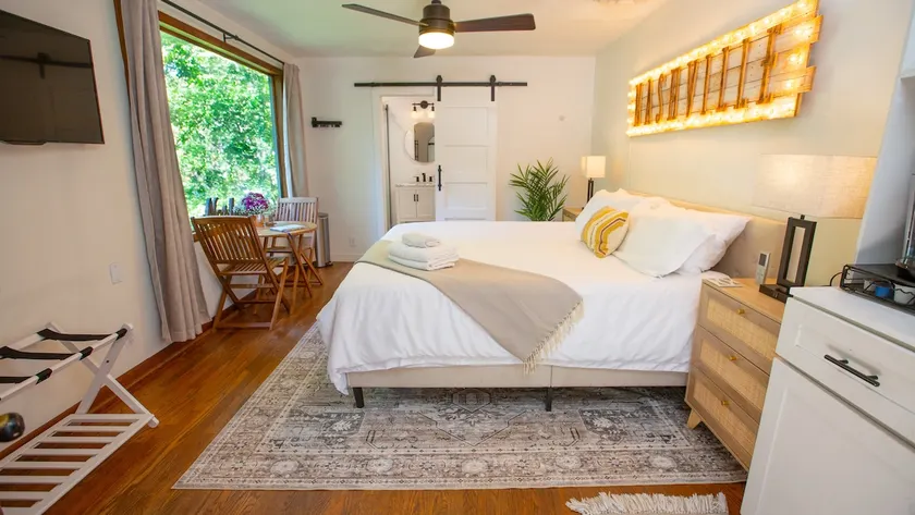 TREETOP LOFT Romantic Retreat - Image 1