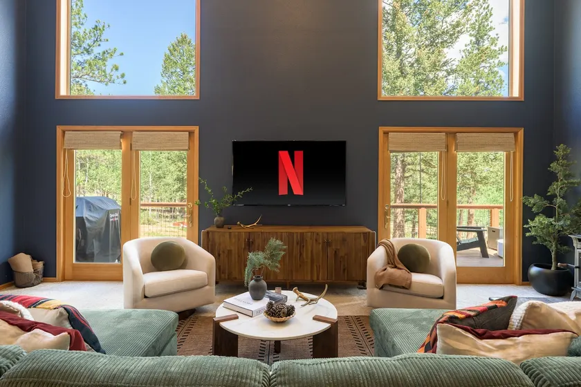 Cabin with Hot Tub and Game Room 2.65 acres - Image 1