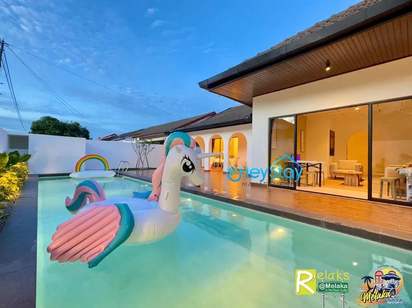 Villa 5R3B 23 Pax Swimming Pool Karaoke BBQ Town Area - Image 1
