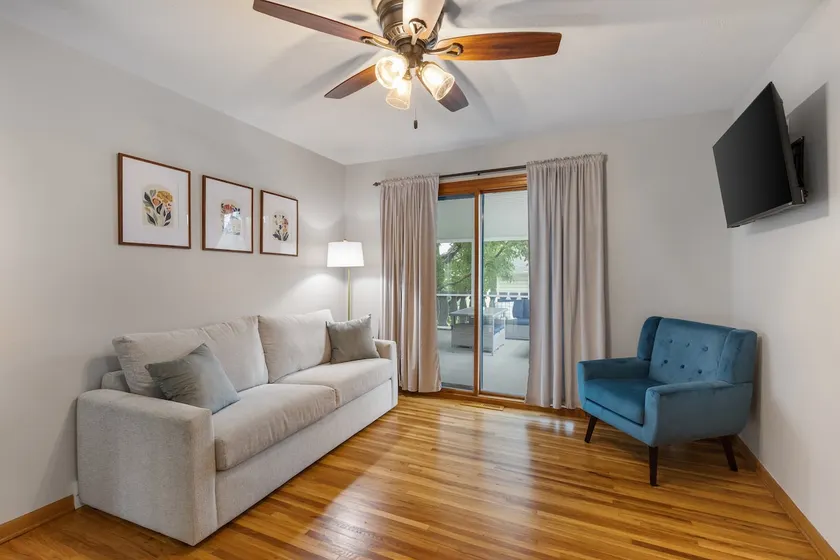 Home min to zoo, free off street parking, 4TVs, 8+ - Image 1