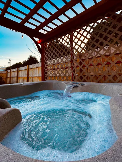 Luray Escape . Hot Tub . 15 Min to Skyline Drive - Image 1