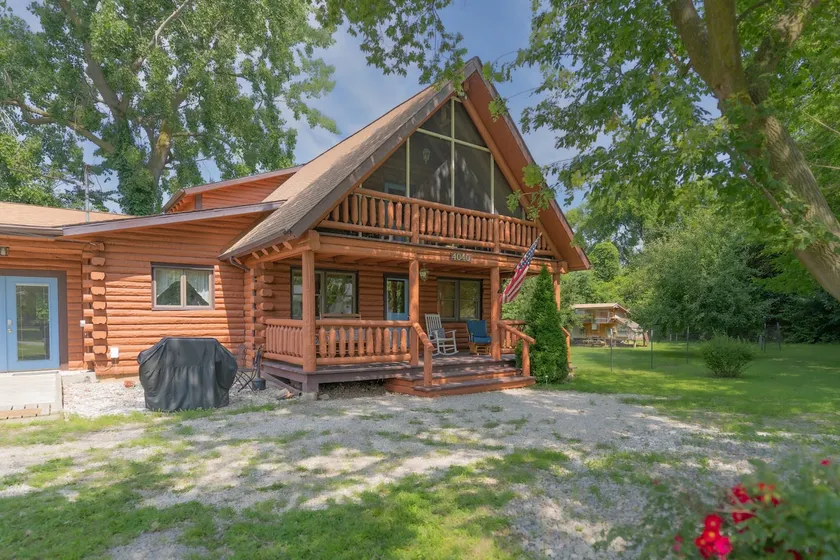 Catawba Cozy Cabin Retreat | Lake Erie | Boat Park - Image 1