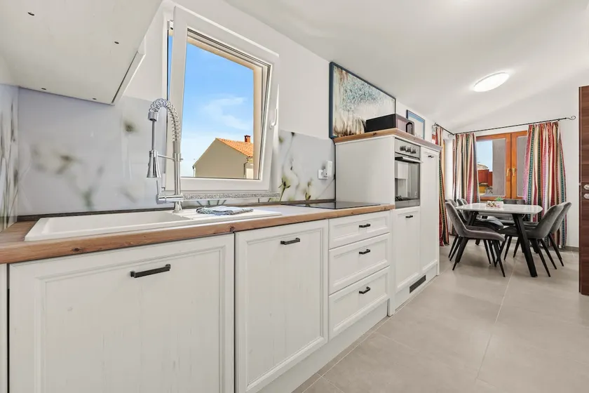 Apartment Madonna - Image 1