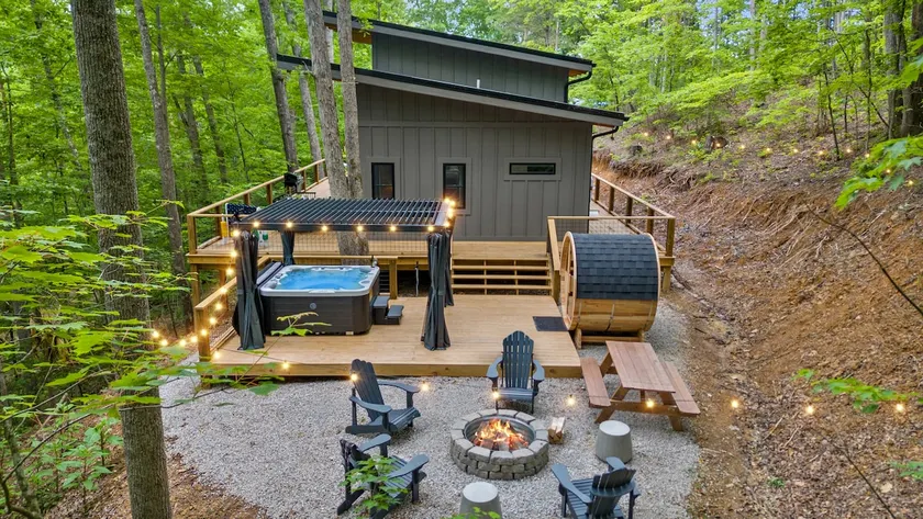 Luxury RRG Spa Retreat | HotTub • Sauna • Fire Pit - Image 1