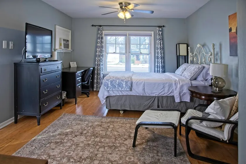The Guest Suite, near I-75 and Hobart Arena - Image 1