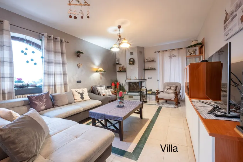 Typical Aosta Valley house with garden - Image 1