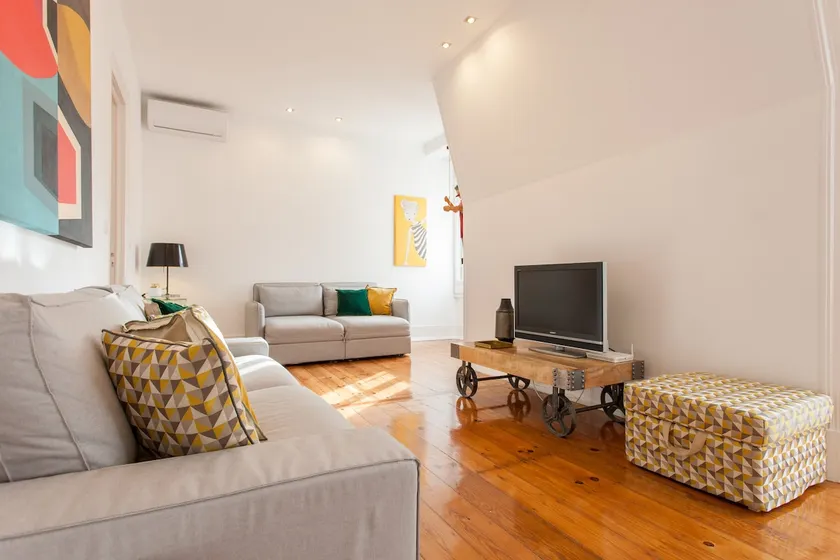 Design Sta Marta/ Liberdade Apartment - Image 1