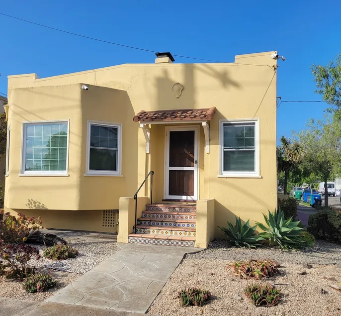 Charming Alameda Bungalow Easy Access to San Francisco, Beach, Redwoods, Marinas - Image 1