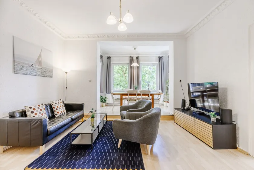 Sunny flat in Villa near castle and city center - - Image 1