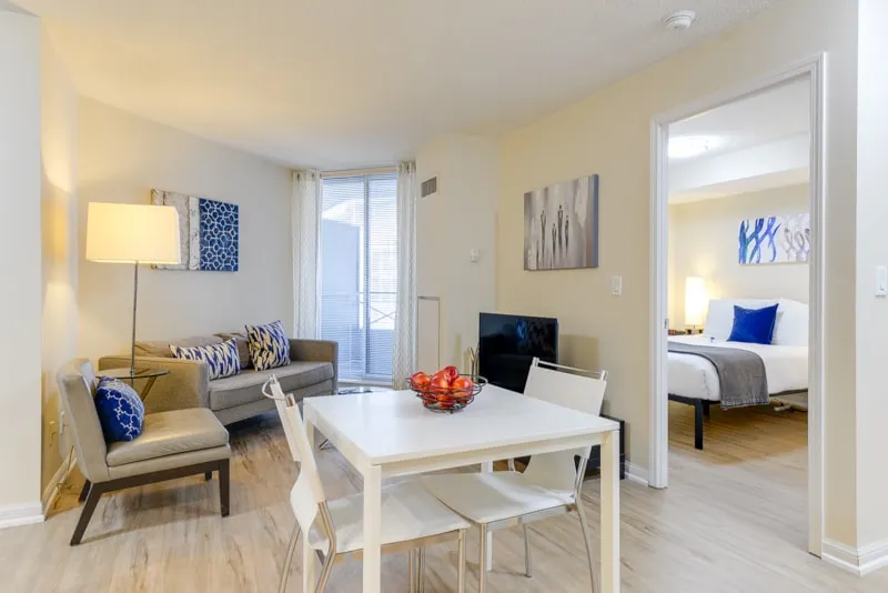 Spacious 1 bedroom in amazing location! - Image 1