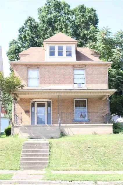 Comfy/Cozy Traditional 4BR Home - Image 1