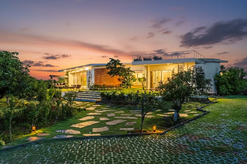 2BR| Lux+Tub+Pool |StayVista| Lazy Mango@Telangana - Image 1