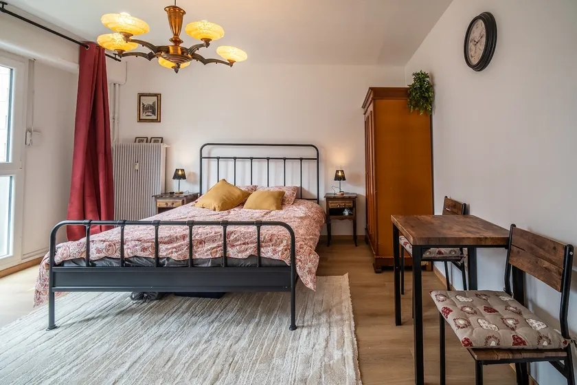 Cozy Nest with Private Parking. Close to the center - Image 1