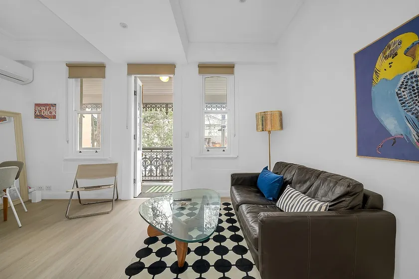 Lucky Studios - Cojoined Apartments on Crown St. - Image 1
