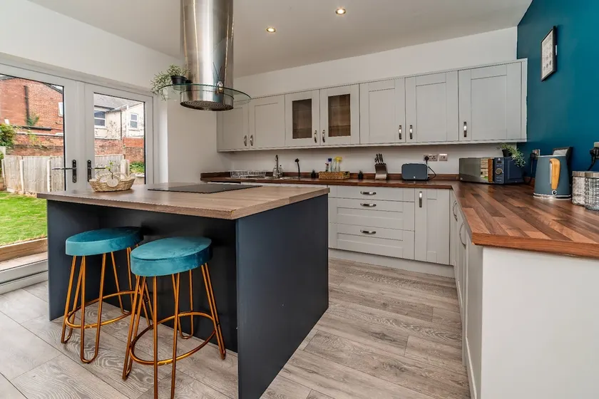 The Yorkshire House, 3-Bed, Parking & Netflix - Image 1