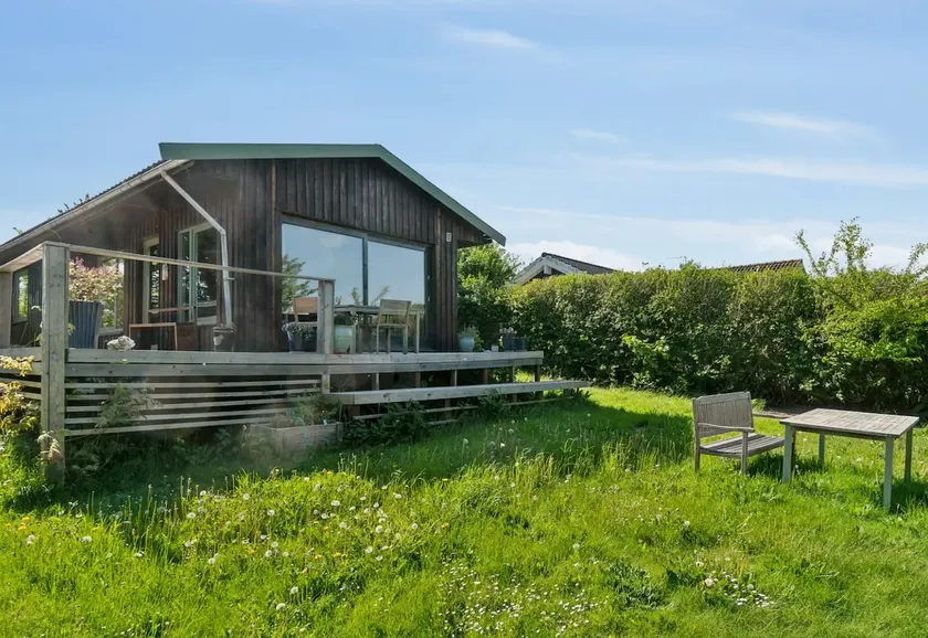 Cozy cottage a few meters from fantastic views of Sejrøbugten - Image 1