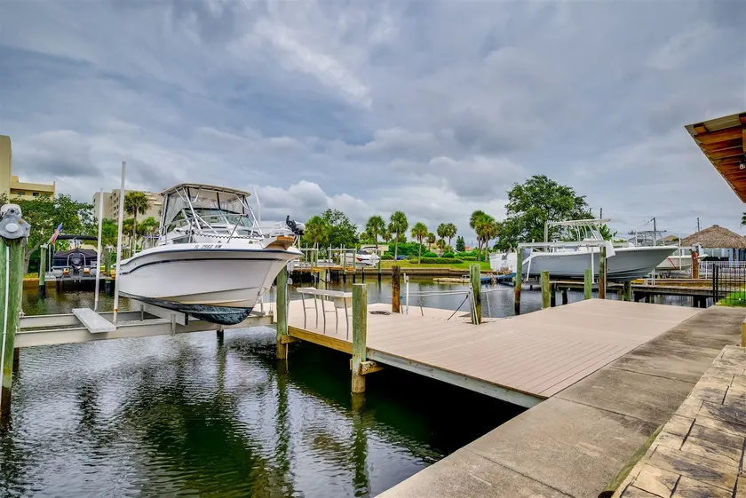 Renovated Coastal Escape | Boat Slip & Gulf Access - Image 1