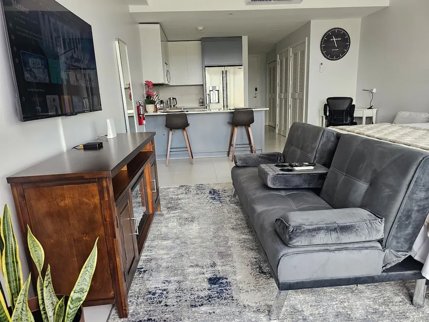 Chic Studio Retreat w/ King Bed, Fireplace + Pool - Image 1