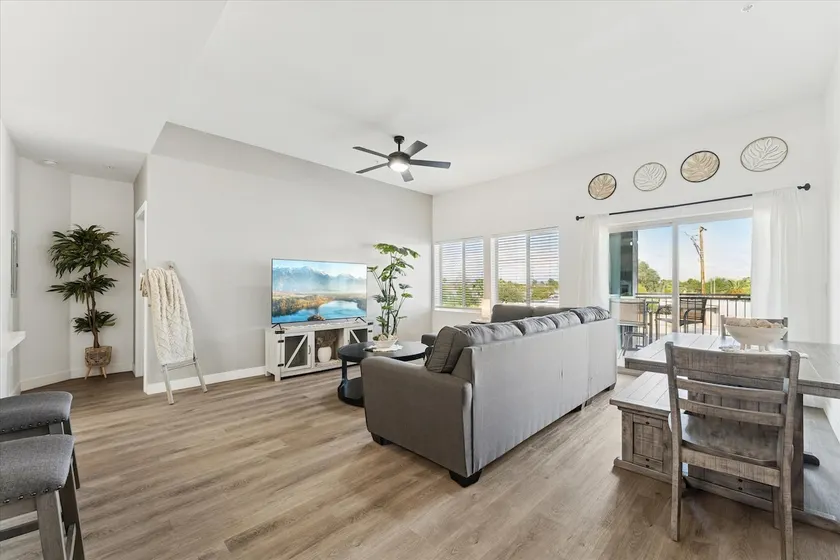 Cozy 2BR Retreat w/ Pool Access - Image 1