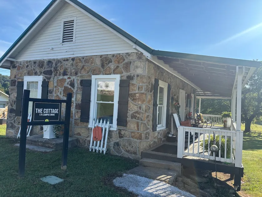 The Cottage - Image 1
