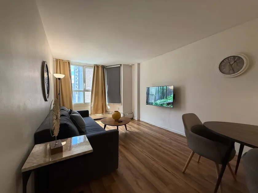 Affordable 1BR | Prime Spot by the Metro! - Image 1