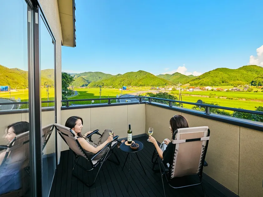 ”1 Building for Rent” Stunning views from the terrace | BBQ with a roof and a fire pit | Maximum 7 people [8 minutes from Chufang-dong] - Image 1