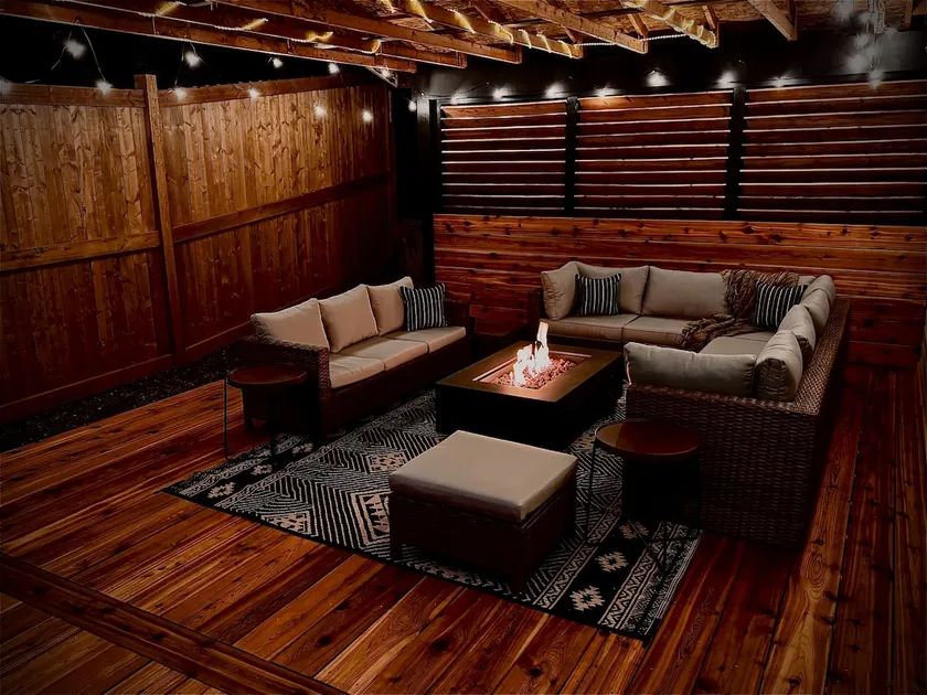 Hidden Gem - Patio & Fire Pit + King & Queen Beds - Image 1