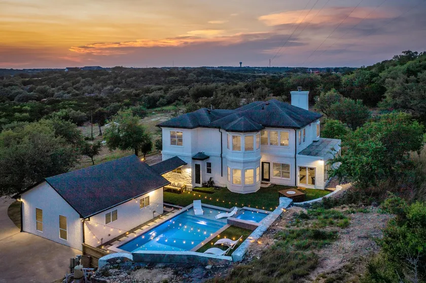 Luxury 7BR | Heated Pool | Hot Tub | Pet Friendly - Image 1