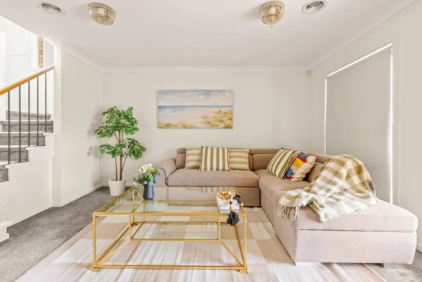 StayAU Modern Sanctuary Mins from the Ct & Airport - Image 1