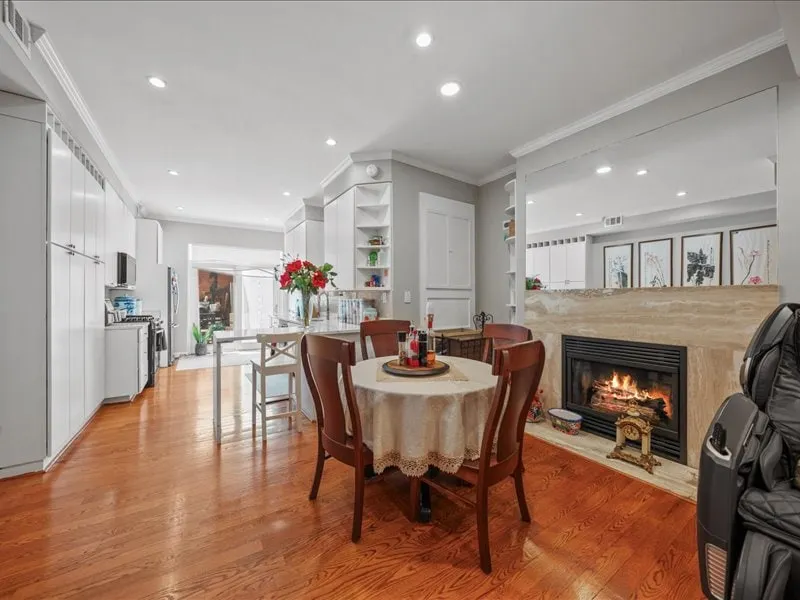 Star union house ·2BR /3Queen/1BA+ Parking - Image 1