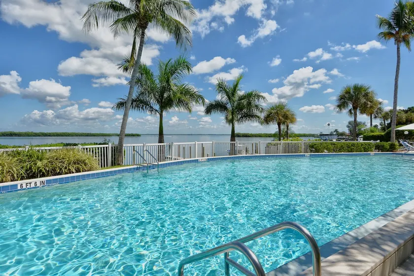 HVC 203 Spa Pool on Longboat Key - Image 1