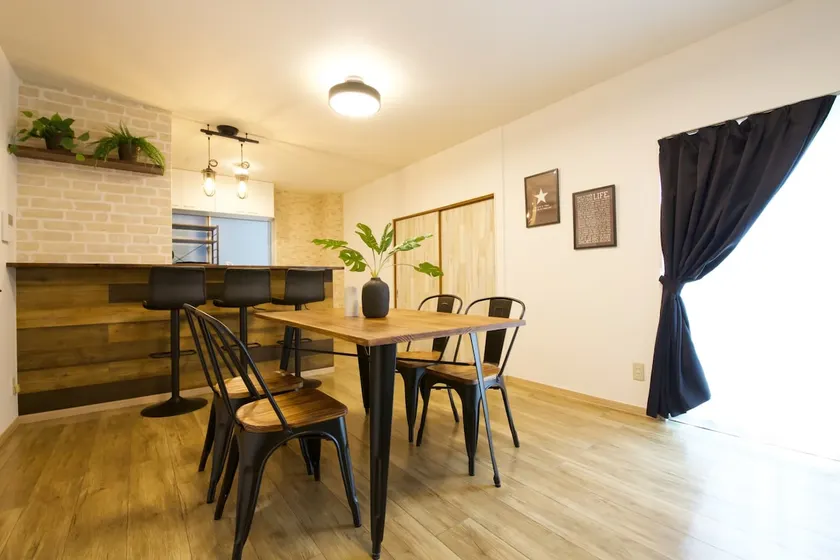 Accommodates up to 9 people | Free WiFi | Limited to 1 group per day | 2 Bedroom ZA298 - Image 1
