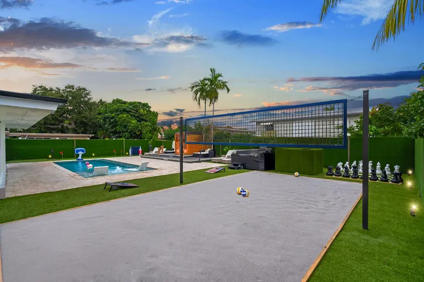 Miami Resort Villa - Volleyball - Jacuzzi - Sauna - Image 1