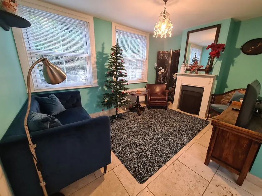 5 Exe Street-Pretty 3 bed townhouse-sleeps 4 - Image 1