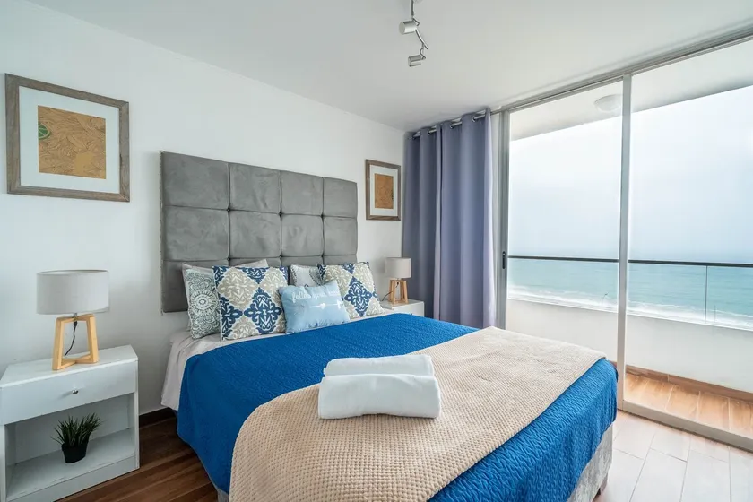 Ocean Front/Frente al mar-Beautiful apt 4br/3baths - Image 1