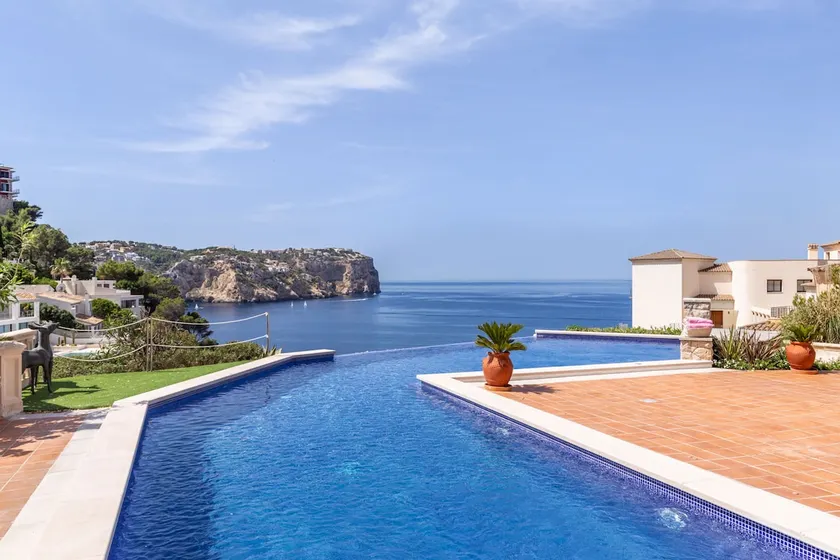Casa accogliente e familiare con barbecue, giardino e piscina | Vista sulla montagna | Ideale per il telelavoro - Image 1