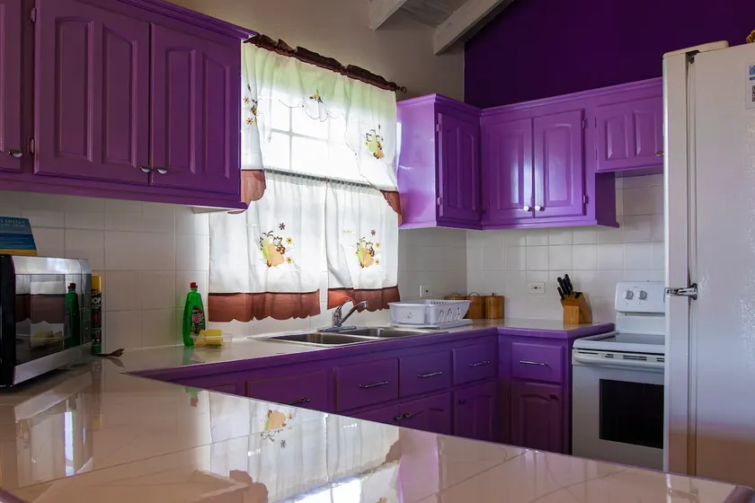Three Bedroom 2 Bathroom Apt With Pool Near Beach. - Image 1