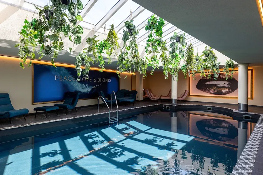 Studio & Kitchen whitout Balcony with pool - Image 1